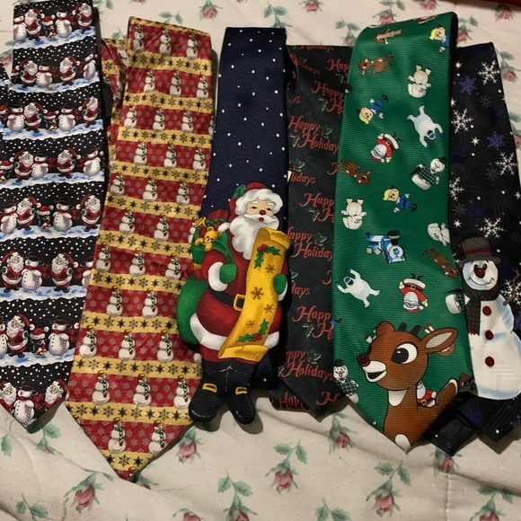 6 Christmas ties - Picture 5 of 5